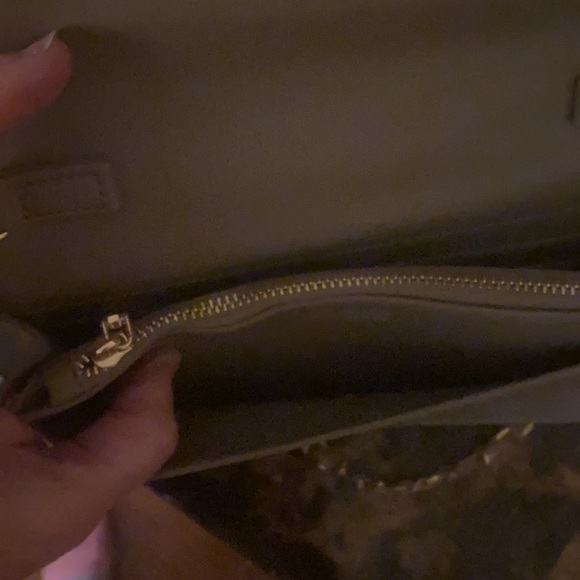 EUC Bebe Los Angeles small handbag with leather and chain strap crossbody bag - Picture 8 of 10